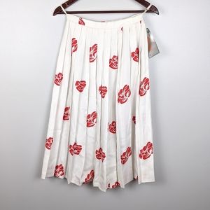 NWT TanJay Vintage Coconut Girl Pleated Skirt